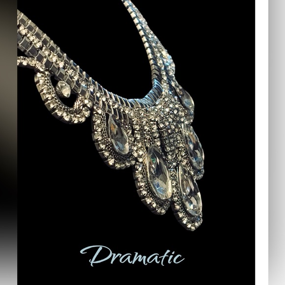 Old Hollywood Glam Bib Necklace - Picture 7 of 12